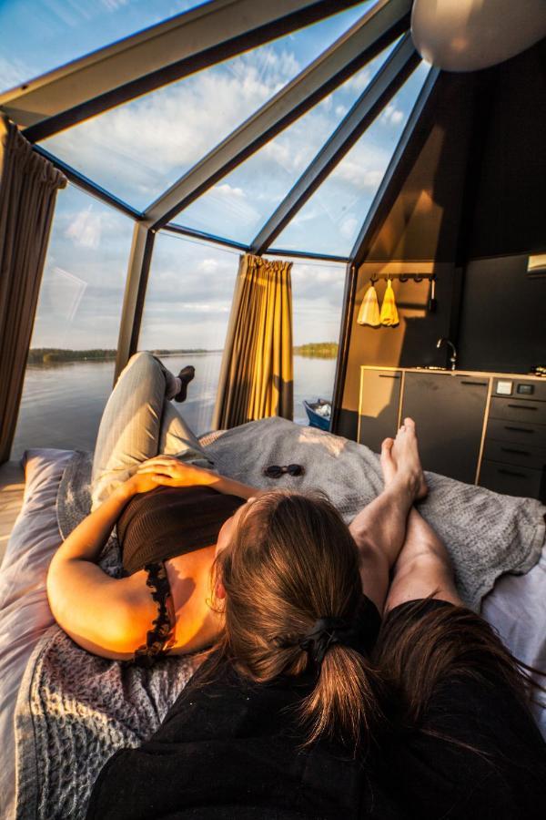 Vikajaervi Lake View Experience Igloos Rovaniemi Bagian luar foto