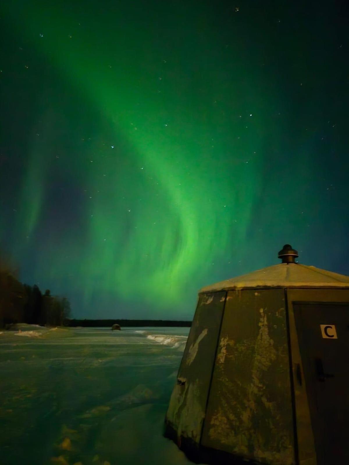 Vikajaervi Lake View Experience Igloos Rovaniemi Bagian luar foto